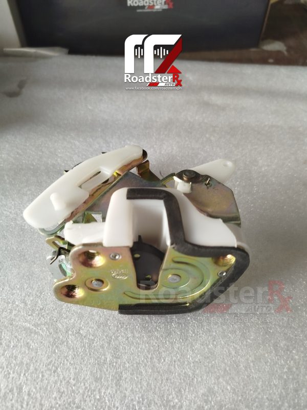 Latch Door Rear Right MB669726 for Mitsubishi Pajero Gen2